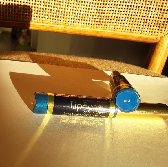 Lipsense - Picture 2 of 2